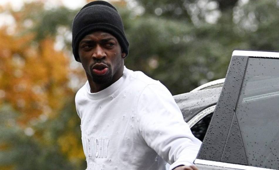 France's forward Ousmane Dembele arrives in Clairefontaine-en-Yvelines on November 12, 2018, as part of the team's preparation for the upcoming Nations League football match against the Netherlands and a friendly football match against Uruguay. (Photo by FRANCK FIFE / AFP) (Photo credit should read FRANCK FIFE/AFP/Getty Images)