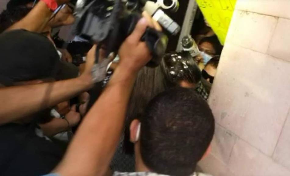FOTOS: Así agarraron a huevazos a Marco Bográn