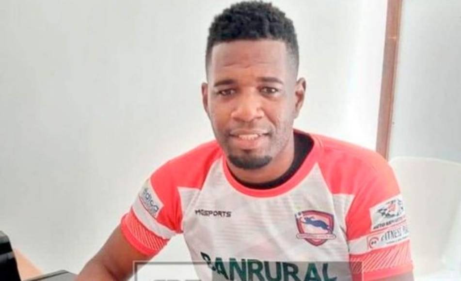 Jerrick Ricardo Díaz: El delantero se ha convertido en nuevo legionario hondureño. Fue anunciado como refuerzo del Mictlán de la Segunda División de Guatemala.<br/>