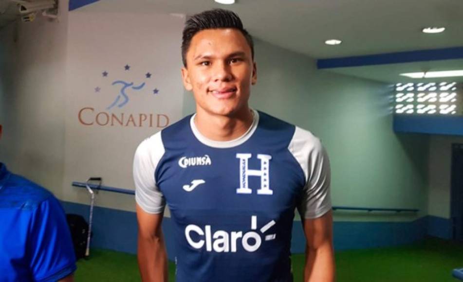 Denil Maldonado - El defensa central del Motagua toma el lugar de Henry Figueroa para debutar con la camiseta de la Selección Mayor de Honduras.