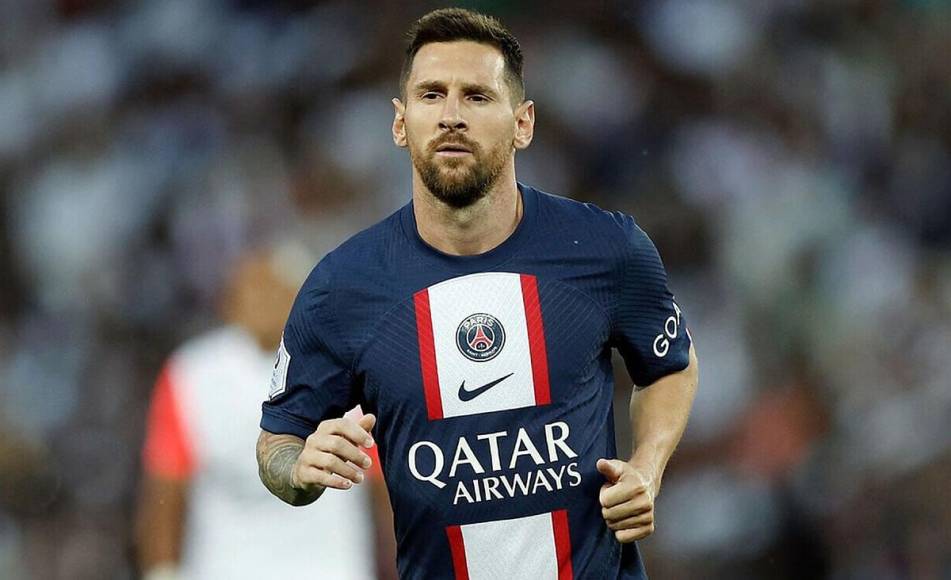 PSG - El vínculo de Messi con París Saint Germain termina en tres meses. El astro argentino quiere seguir al menos un año jugando en la elite y eso juega a favor para una eventual renovación.