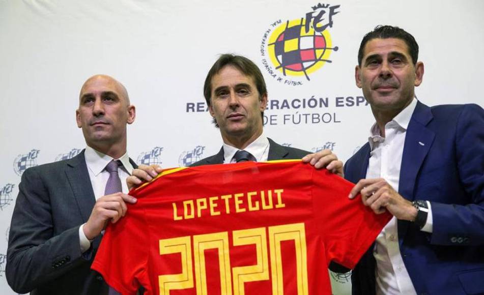 Luis Rubiales no tardó mucho en tomar decisiones como presidente de la Real Federación Española de Fútbol y su primera fue despedir al entonces seleccionador español Julen Lopetegui a 48 horas del debut de España en el Mundial de Rusia 2018 por haber firmado un contrato con el Real Madrid.