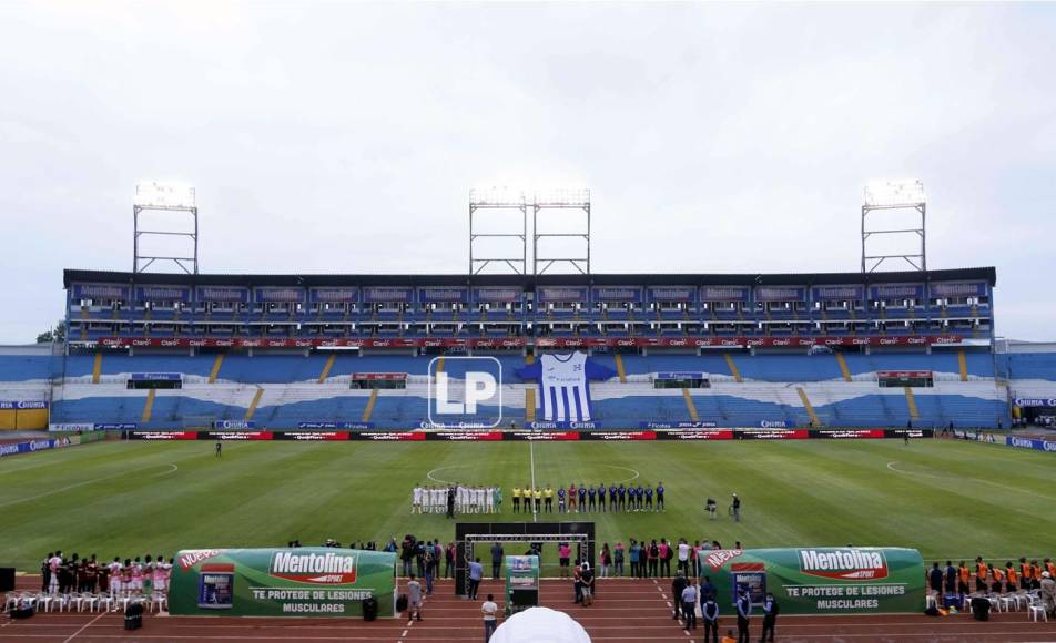 El partido entre Honduras y México se disputó a puertas cerradas en el estadio Olímpico por la sanción que le puso la FIFA a la Fenafuth.
