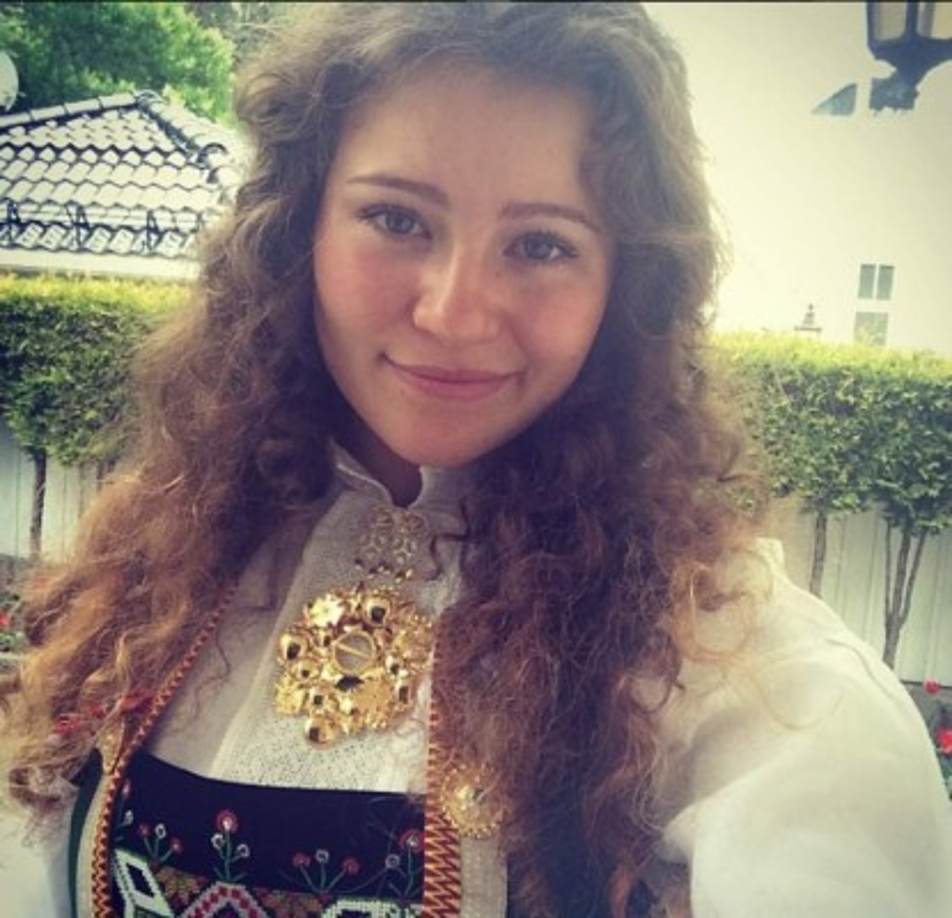 El padre de las jóvenes millonarias actualmente dirige una empresa llamada Ferd que se dedicada a diversos rubros, como los bienes raíces y fondos de inversión.