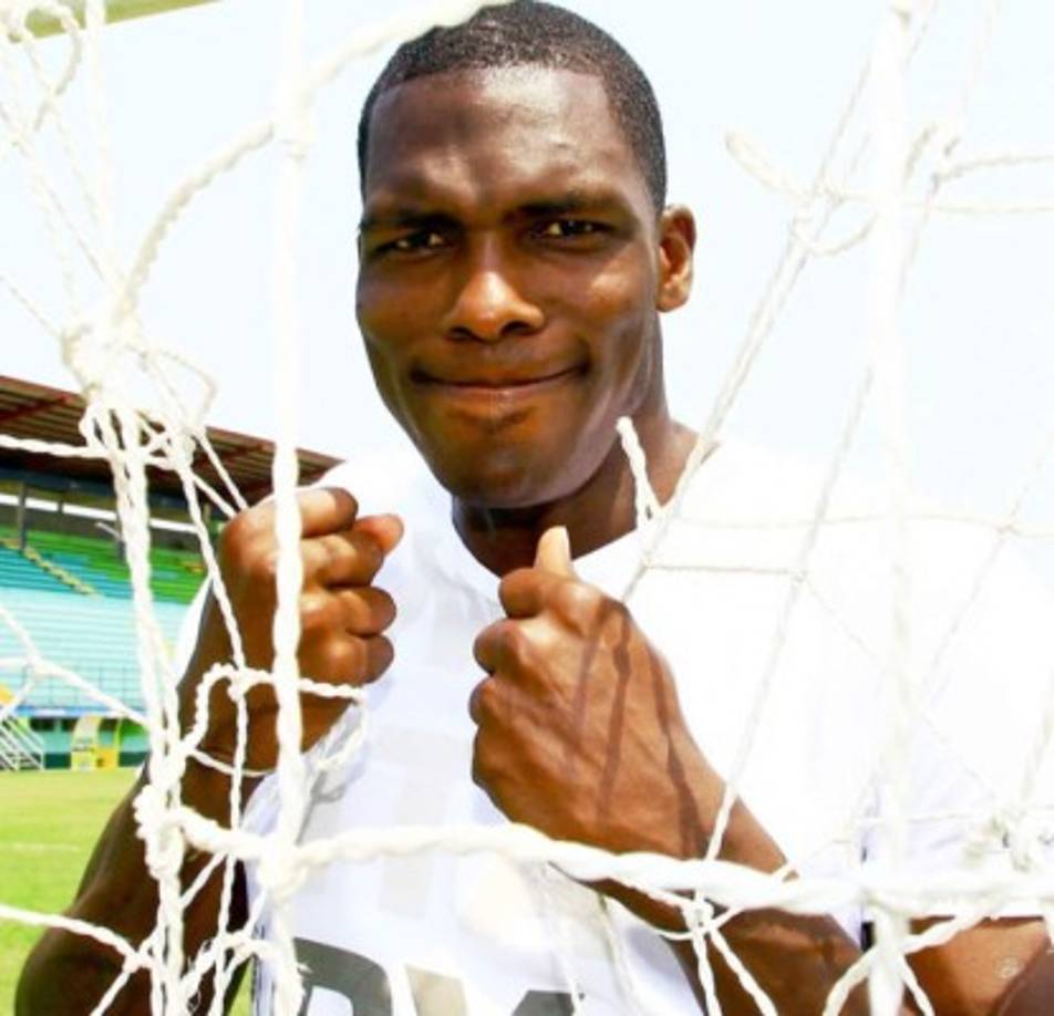 Javier Estupiñán: El delantero colombiano es nuevo refuerzo del Parrillas One de la segunda división de Honduras. Cuenta con una amplia experiencia en el fútbol hondureño, jugó en clubes como Olimpia, Motagua, Platense, Juticalpa etc.<br/>