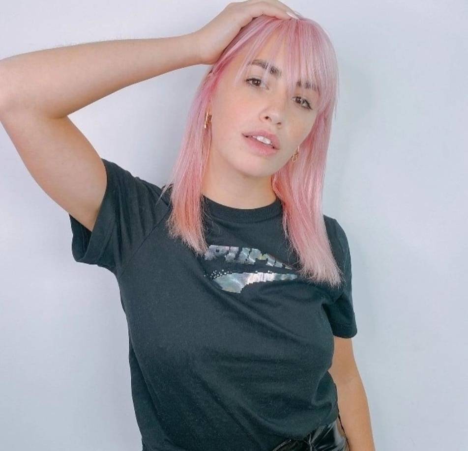 “En Instagram subí algo gracioso de mi vida, jodiendo con un amigo. Y de pronto veo que lo había visto Leo Messi. Me dio un poco de cosa que vea mi cara social con mis amigos, gritando”, admitió la reconocida artista.