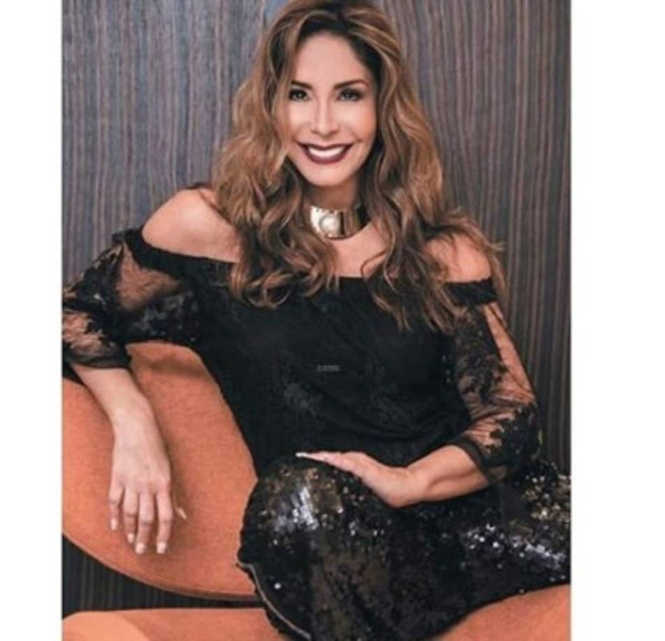 Gibelli vive en Venezuela, y además ser un ícono de la televisión es médico pediatra por lo que ayuda en causas sociales en su país.