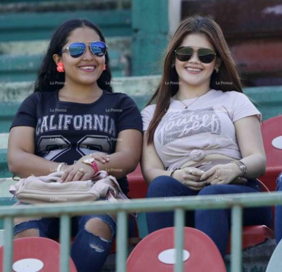 Al estadio del Marathón siempre llegan lindas chicas y en esta ocasión no fue la excepción.