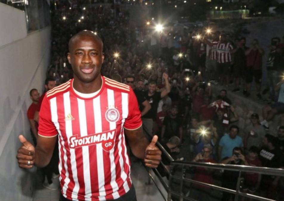 El Olympiacos de Grecia ha fichado al mediocentro marfileño Yaya Touré, llega como agente libre y procedente del Manchester City.