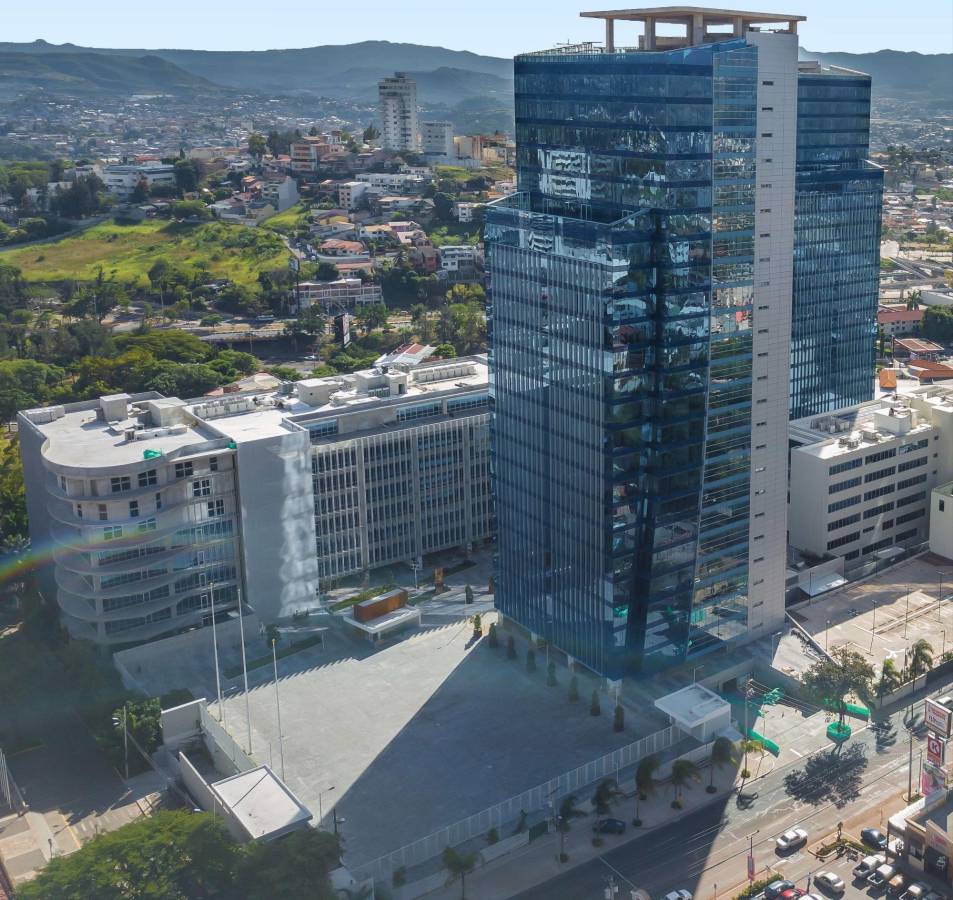 El 46.3% de recaudación tributaria va a salarios