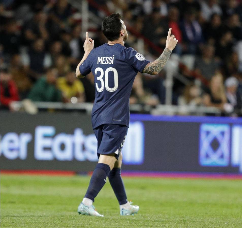 La celebración de Messi tras marcar su sexto gol del campeonato francés.