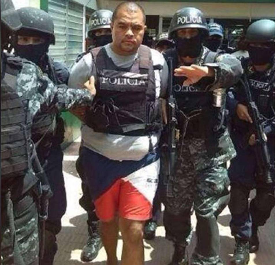 Sánchez también señaló que están preparados para tomar medidas legales y adecuadas en caso de que Lobo tenga asuntos pendientes en el país, y mencionó que se le han incautado cuantiosos bienes en Honduras, además de enfrentar procesos penales según documentos de la Fiscalía.