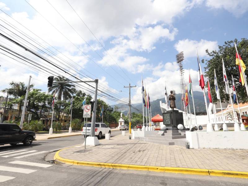 San Pedro Sula fundada el 27 de junio de 1536, bajo el nombre de San Pedro de Puerto Caballos por el conquistador español Pedro de Alvarado cumplió este año 487 años de fundación.