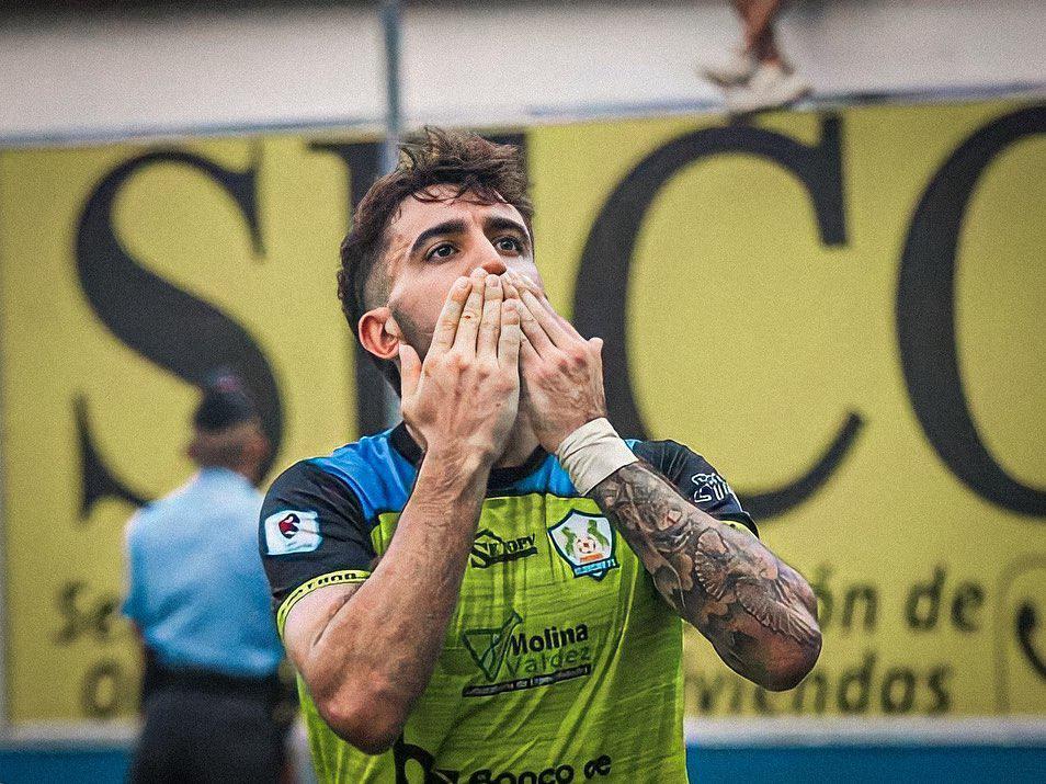 Auzmendi anotó 23 goles en dos torneos que disputó con los Potros del Olancho FC.