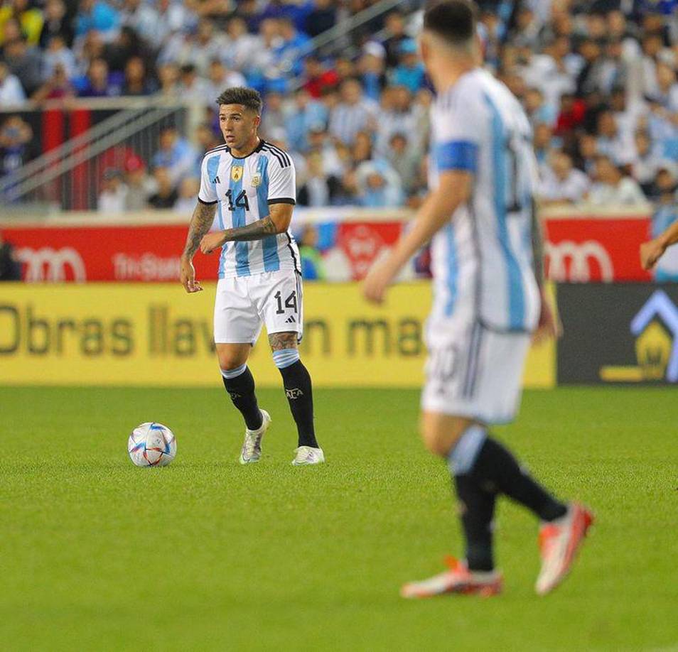 Enzo Fernández cambió su número de camisa y ahora usará el 24.