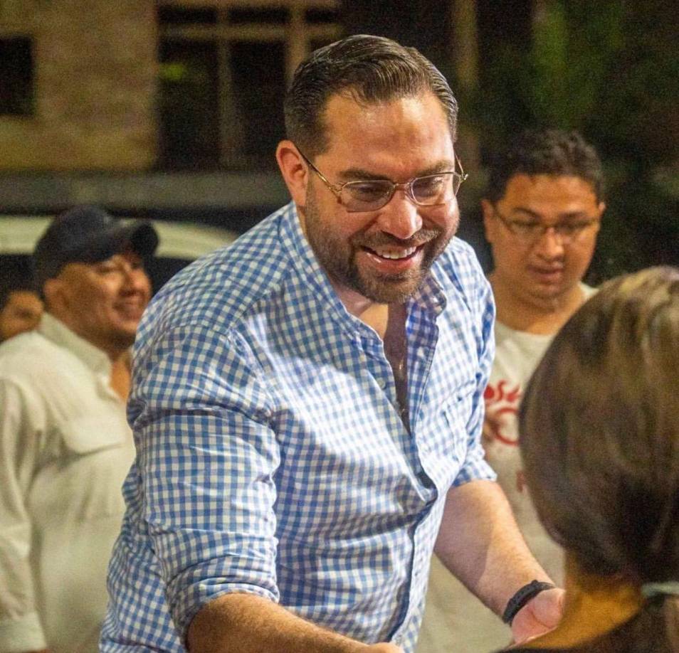 Cálix es uno de los fuertes precandidatos presidenciales dentro del Partido Liberal para los comicios de marzo de 2025.