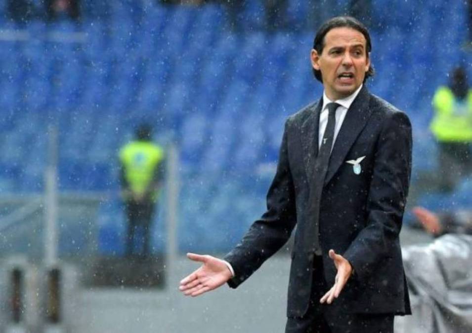 Simone Inzaghi: Es uno de los técnicos del moda en Italia al completar una buena campaña con la Lazio, suena para llegar al banquillo de la Juve. Es hermano menor de Filippo Inzaghi, también exfutbolista, cuenta con 44 años de edad.