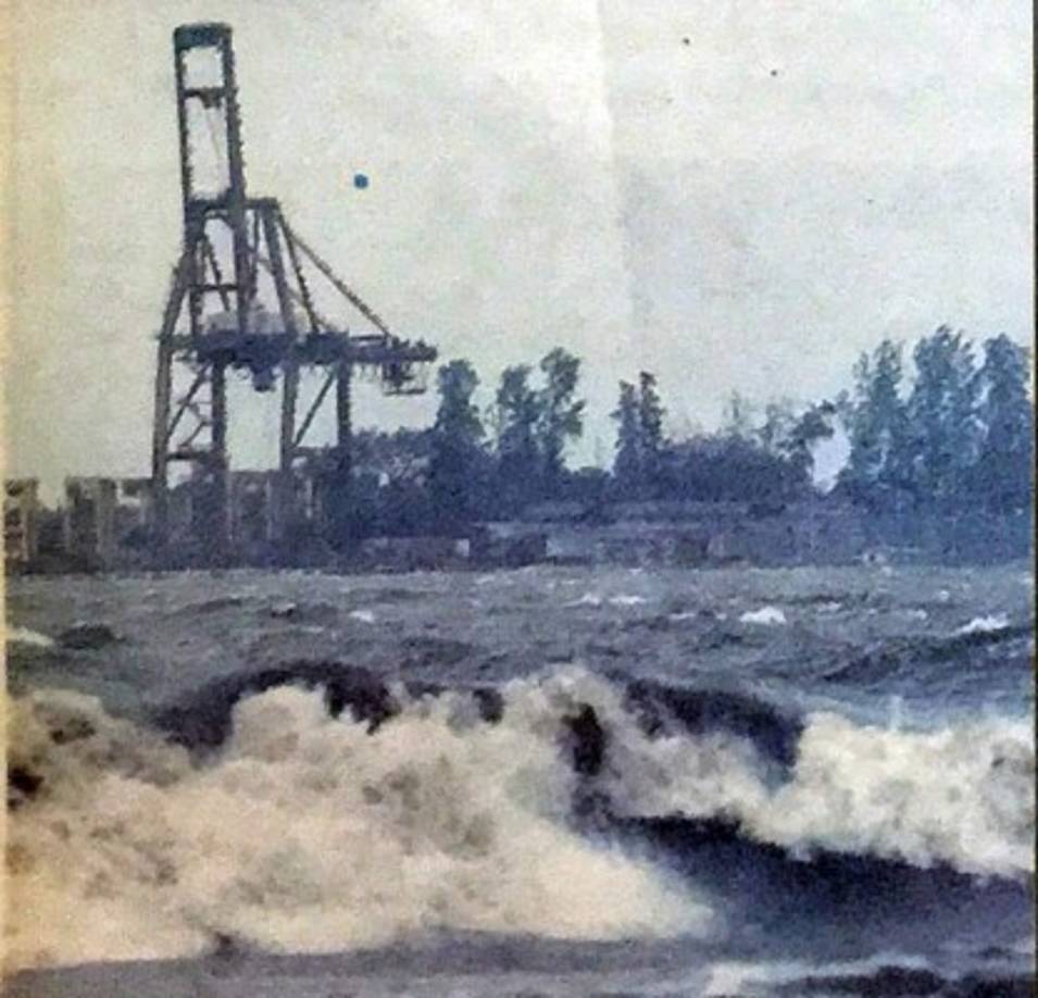 La lluvia acumulada en los ríos causó inundaciones extensivas a lo largo del país.