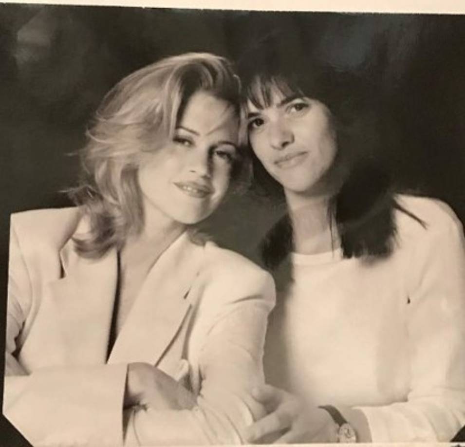 La ex esposa de Antonio Banderas ha sido criticada hasta por sus seguidores de que lo único que ha logrado con sus intervenciones quirúrgicas es convertirse en otra persona, dejando atrás una personalidad que la encumbró en el cine.