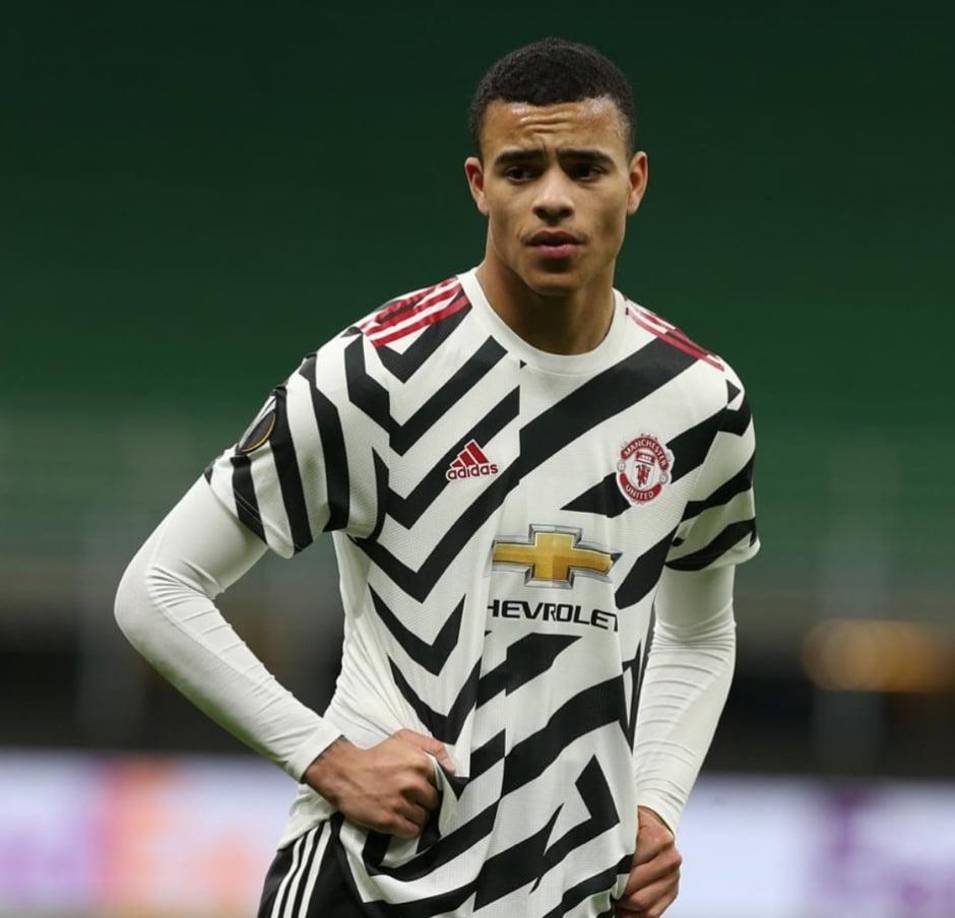 Mason Greenwood no volverá a entrenar ni jugar partidos hasta nuevo aviso con el Manchester United. Esto puede provocar el fin de la carrera del joven inglés.