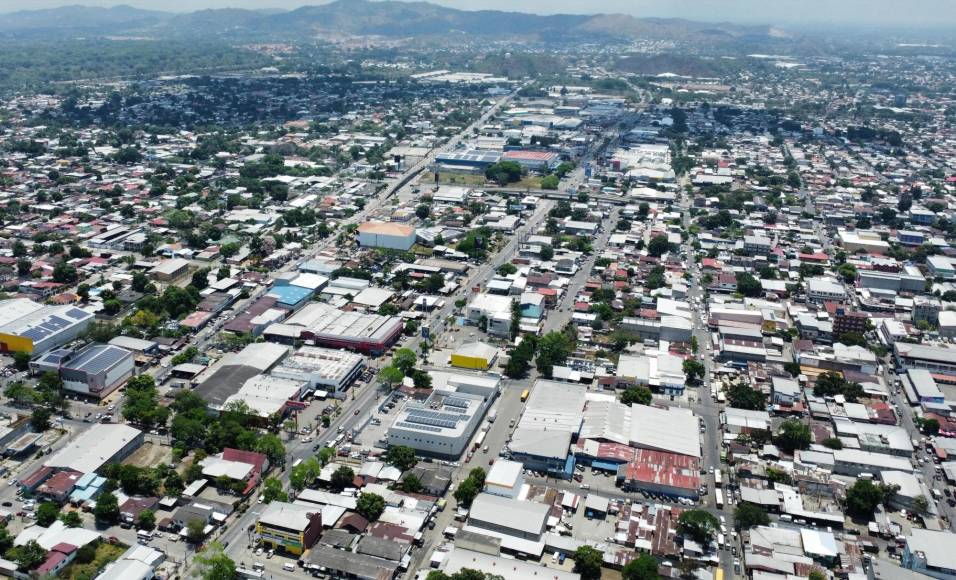 San Pedro Sula, la ciudad más industrializada de Honduras, luce contaminada desde hace varios días. 