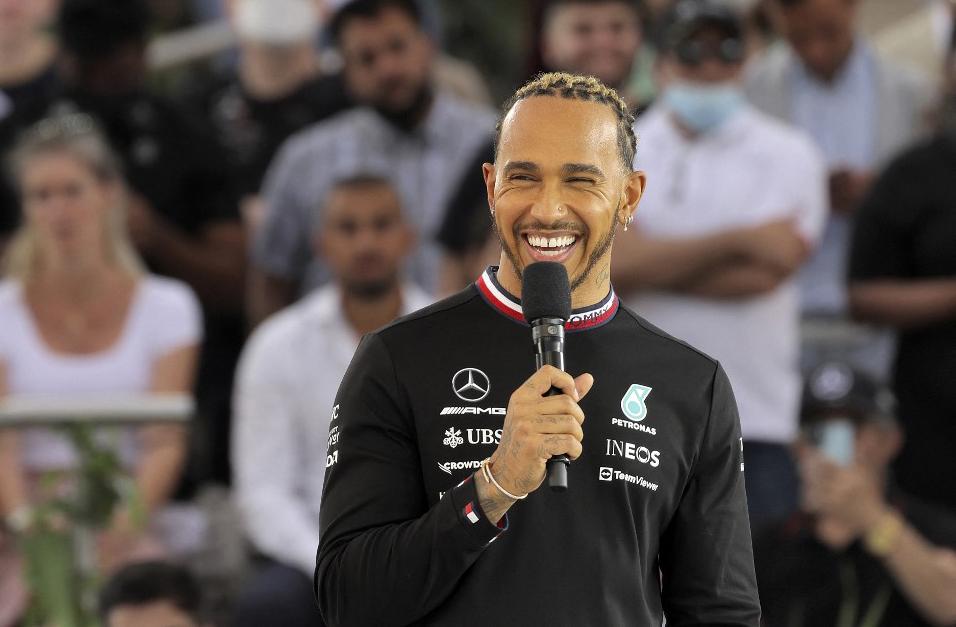 ¿El motivo? Lewis Hamilton anuncia que se cambia el nombre