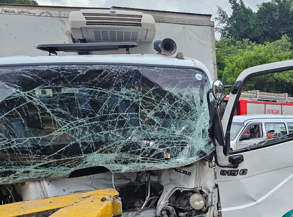 Tres heridos deja brutal accidente en Tegucigalpa