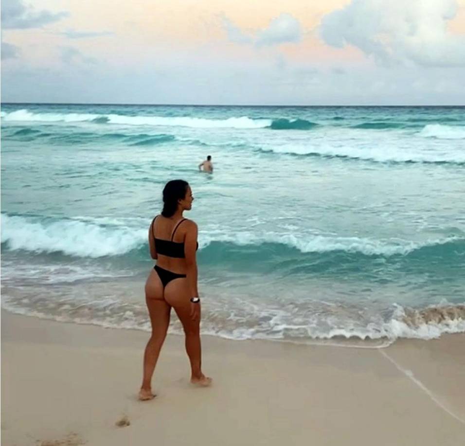 La mexicana suele postear imágenes cuando está en el gimnasio, en la playa o realiza viajes.