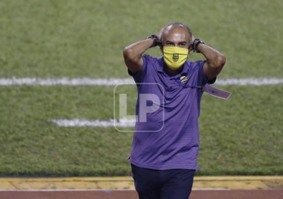 El 'Potro' Gutiérrez se lamenta tras una ocasión fallada por el Real España.