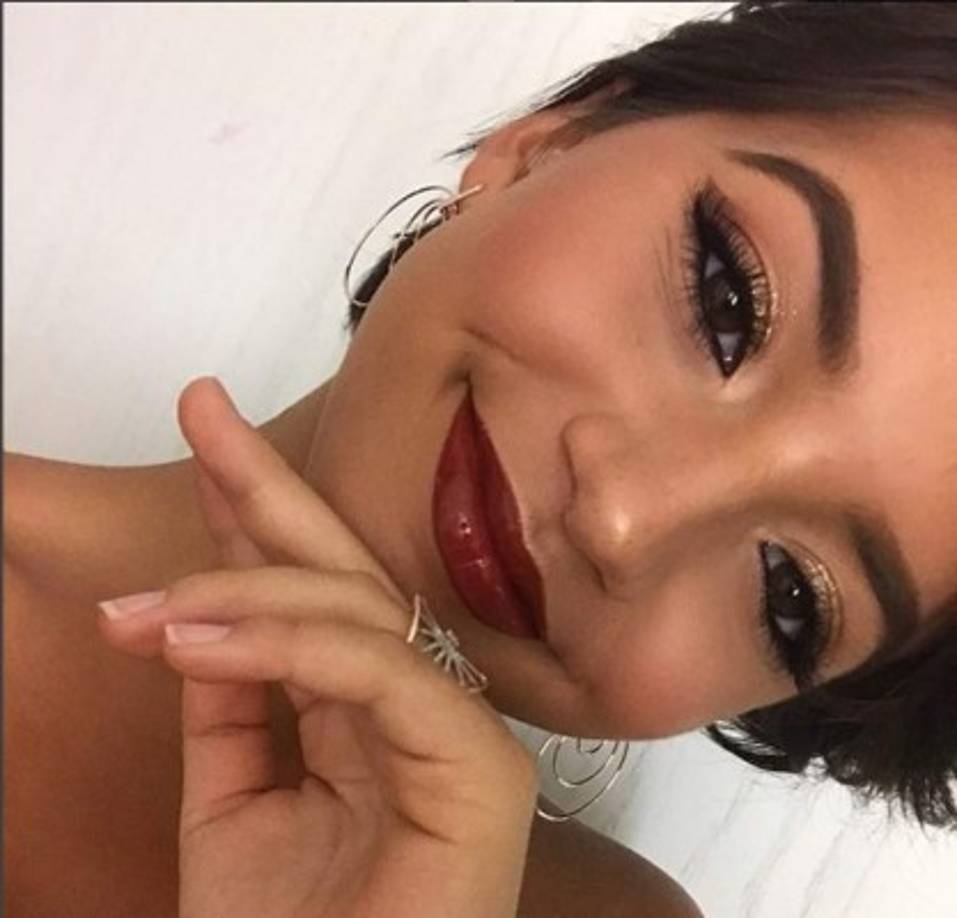 Isabela Moner no pierde de vista sus raíces y regresa cada año a visitar la familia de su madre en Perú.