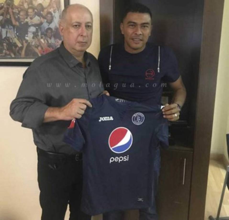 Sergio Peña: El mediocampista de contención firmó por un año con el Motagua y le pone fin a los rumores que lo colocaban en la Real Sociedad de Tocoa.
