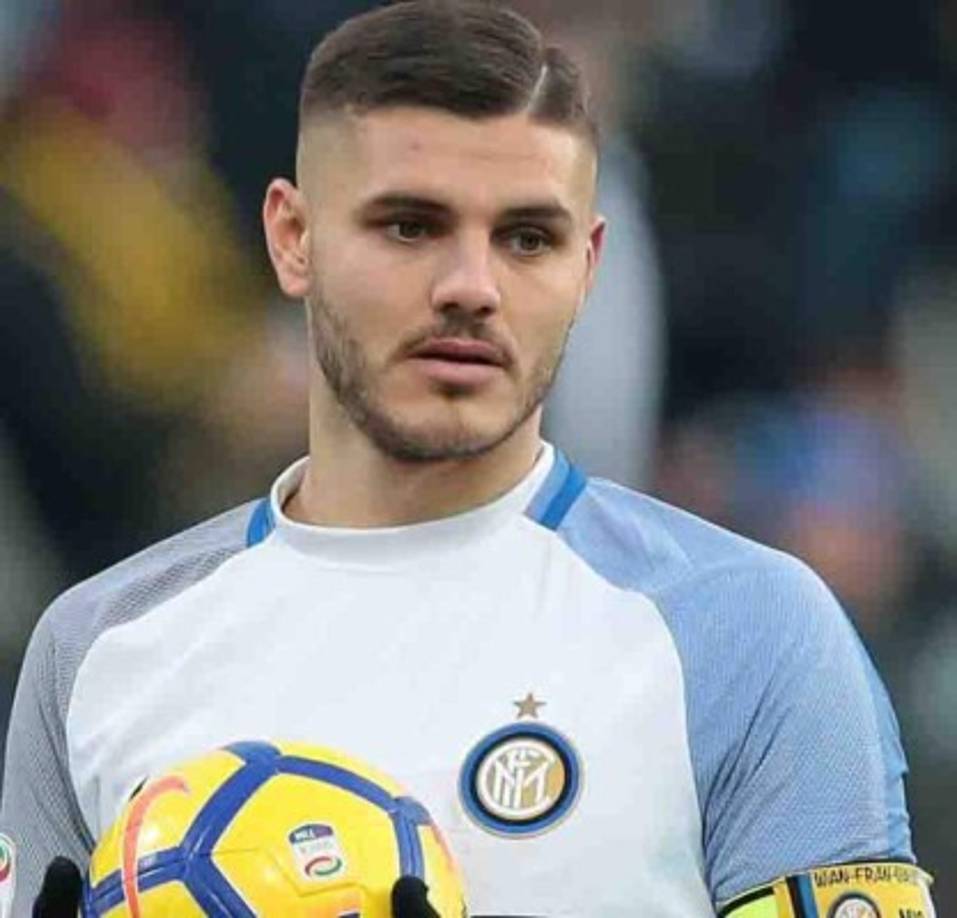 Bombazo. El Real Madrid no ha terminado su papel en el mercado de fichajes. Según informa Libertad Digital, emisarios del conjunto blanco se encuentran en la capital romana para negociar el traspaso de Mauro Icardi que pasaría a ser el compañero en la delantera de Karim Benzema. El argentino de 25 años juega en el Inter de Milán y ya ha sido objeto de deseo blanco desde hace tiempo