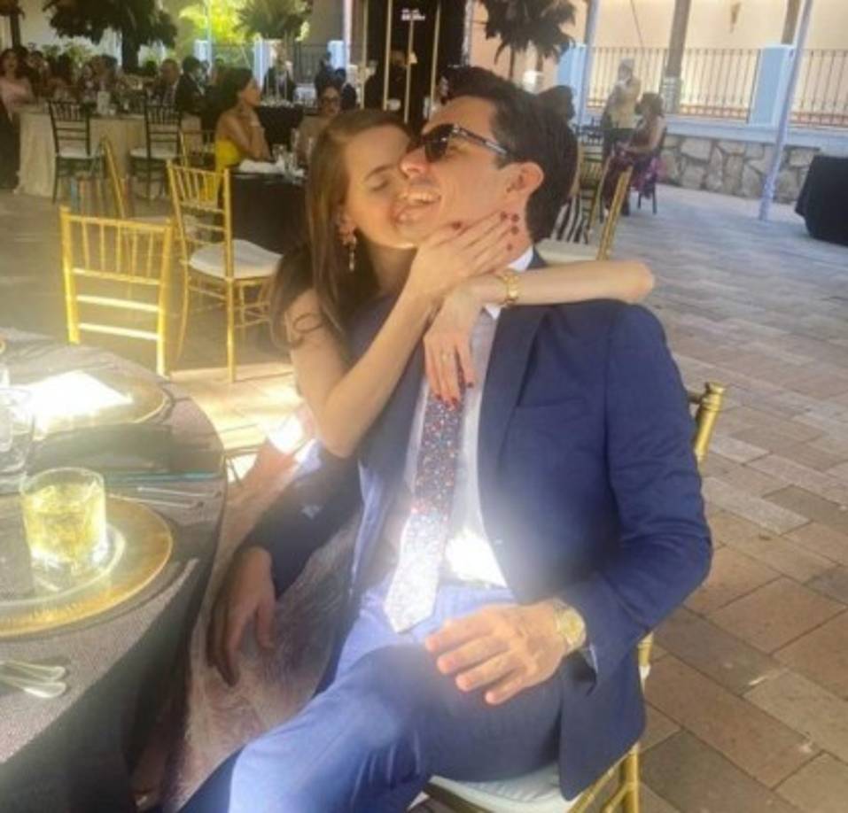 La pareja había confirmado su romance desde el año pasado y en sus redes sociales intercambiaban lindos y románticos mensajes.
