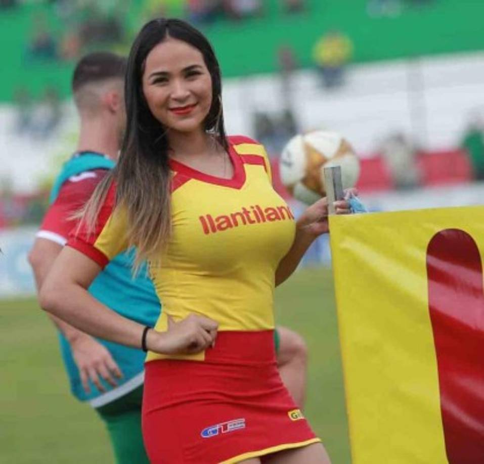 Otra de las bellas edecanes que estuvieron presentes en el Marathón VS Real de Minas.