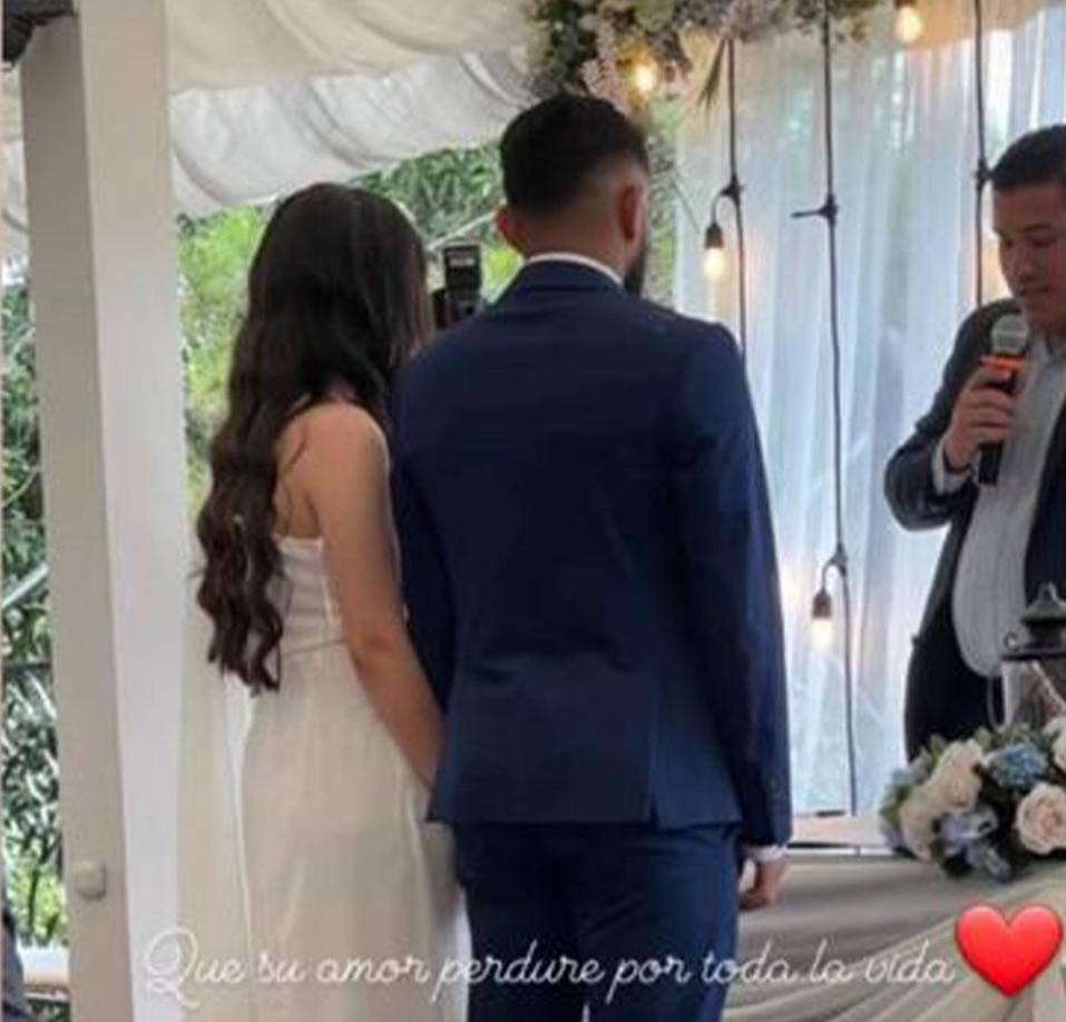 Momento donde Madeline y Jorge Álvarez estaban a punto de darse el sí acepto.