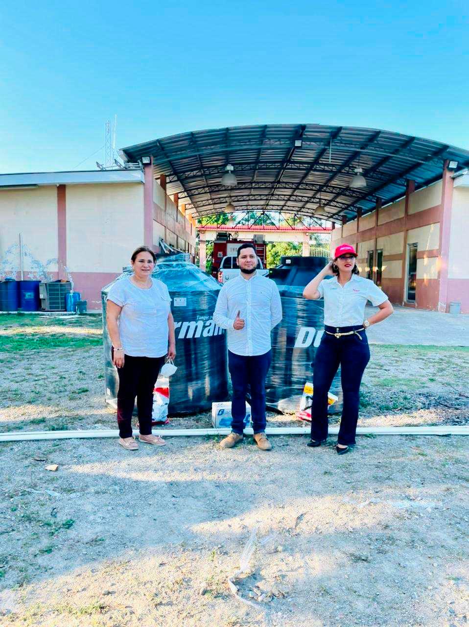 Emoción en entrega de las primeras ayudas a escuelas de Chamelecón