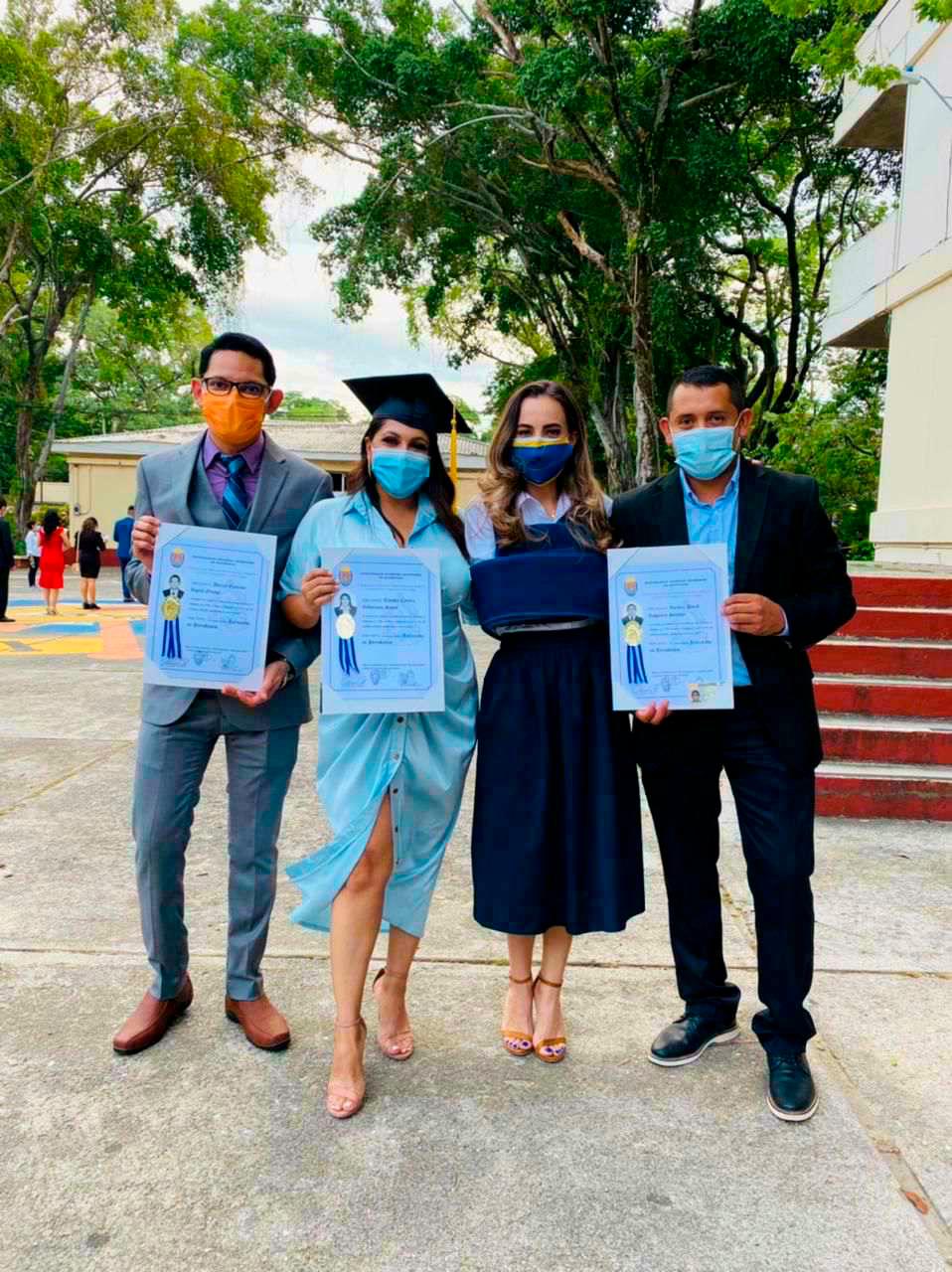 Celebran por su logro académico