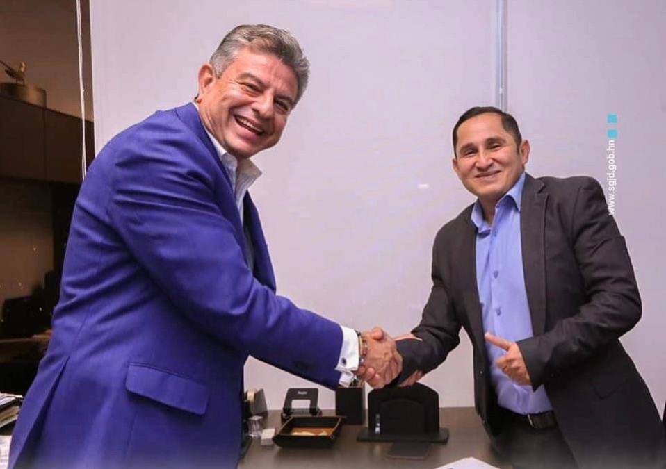 En julio de 2022 el abogado Tirzo Ulloa fue nombrado secretario general del Instituto de la Propiedad (IP), por la Presidenta Xiomara Castro.