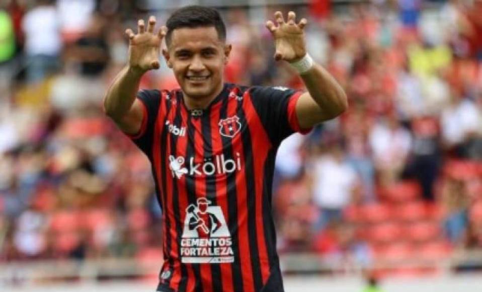 El exjugador del Olimpia, Alajuelense y también seleccionado hondureño en su momento, ha confesado la persona que le salvó la vida hace unos meses.