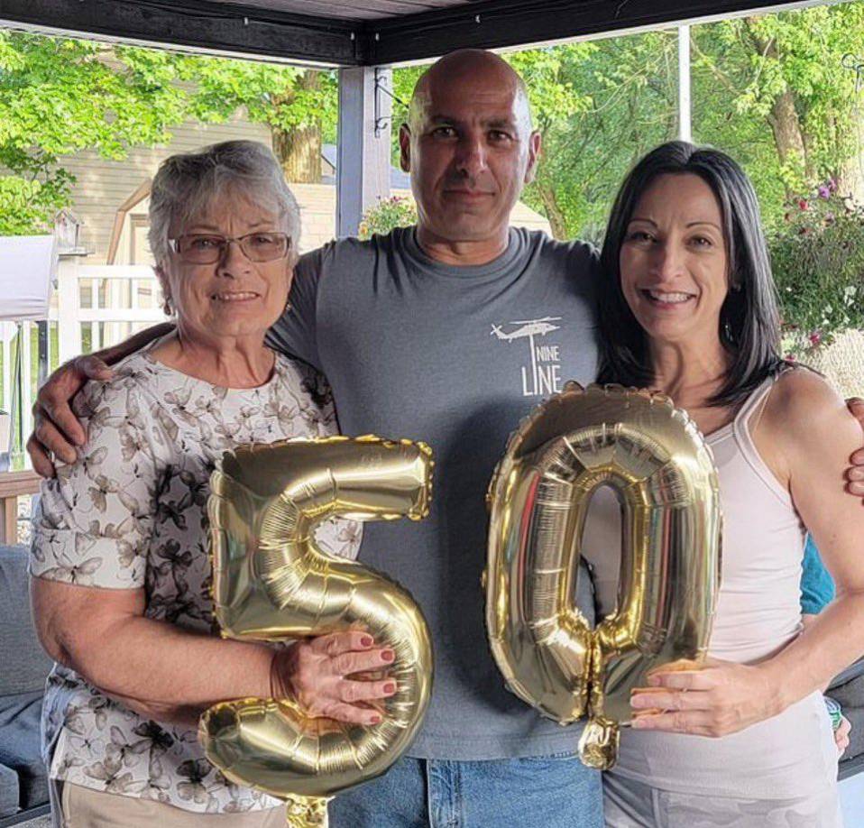 El gobernador agregó que ha hablado con los familiares de Comperatore, así como con los de una de las dos personas que resultaron heridas, sobre cuyo estado no informó.