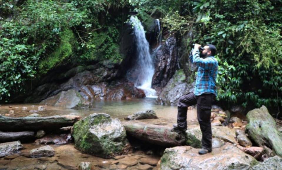 Pulhapanzak continúa siendo uno de los lugares más frecuentados de la zona del Lago de Yojoa, ofreciendo diversidad de atractivos naturales y deportes extremos, entre ellas canopy y cuevas atrás de las cascadas.<br/>