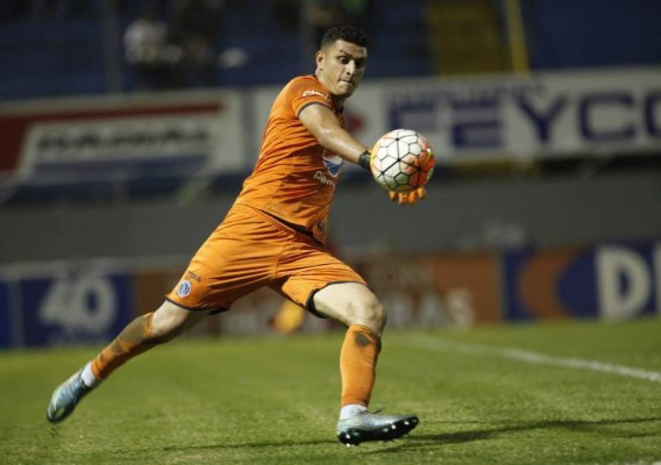 Harold Fonseca: En el Motagua mediante Diego Vázquez le abren las puertas al portero hondureño para que busque otro club. Todo indica que el guardameta dejará al cuadro azul ya que no entra en los planes de Diego.