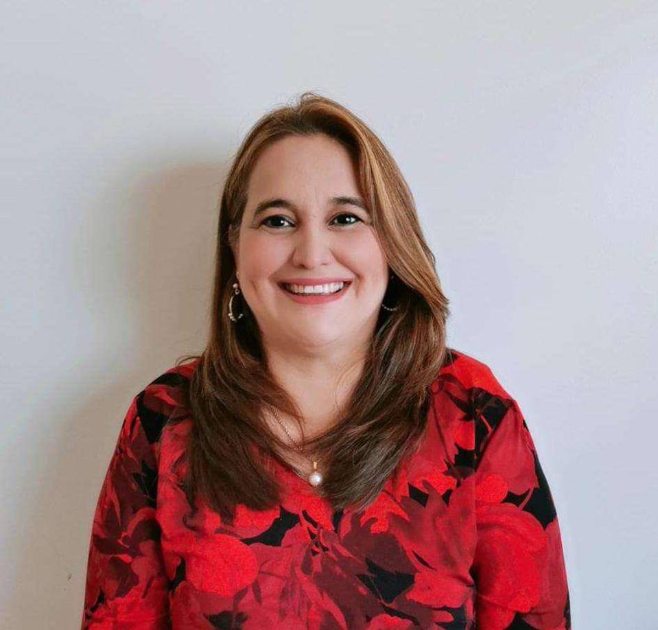 “Los femicidios en Honduras sólo dejarán de ser impunes cuando se castiguen a los que atentan contra las mujeres vulnerables. Como viceministra condeno la actitud encubridora de algunos miembros de la @PoliciaHonduras, que protegieron ayer al diputado @JorgeCalixHN”, escribió Villanueva.