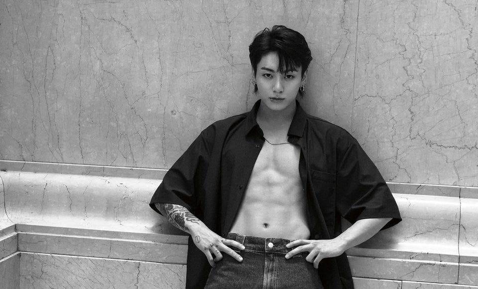 Aseguran que la firma pagó 10 millones de dólares para que la Estación Central de Nueva York fuera alquilada unas horas para realizar la producción, siendo las fotos del cantante mostrando su musculoso torso las favoritas de sus seguidoras.