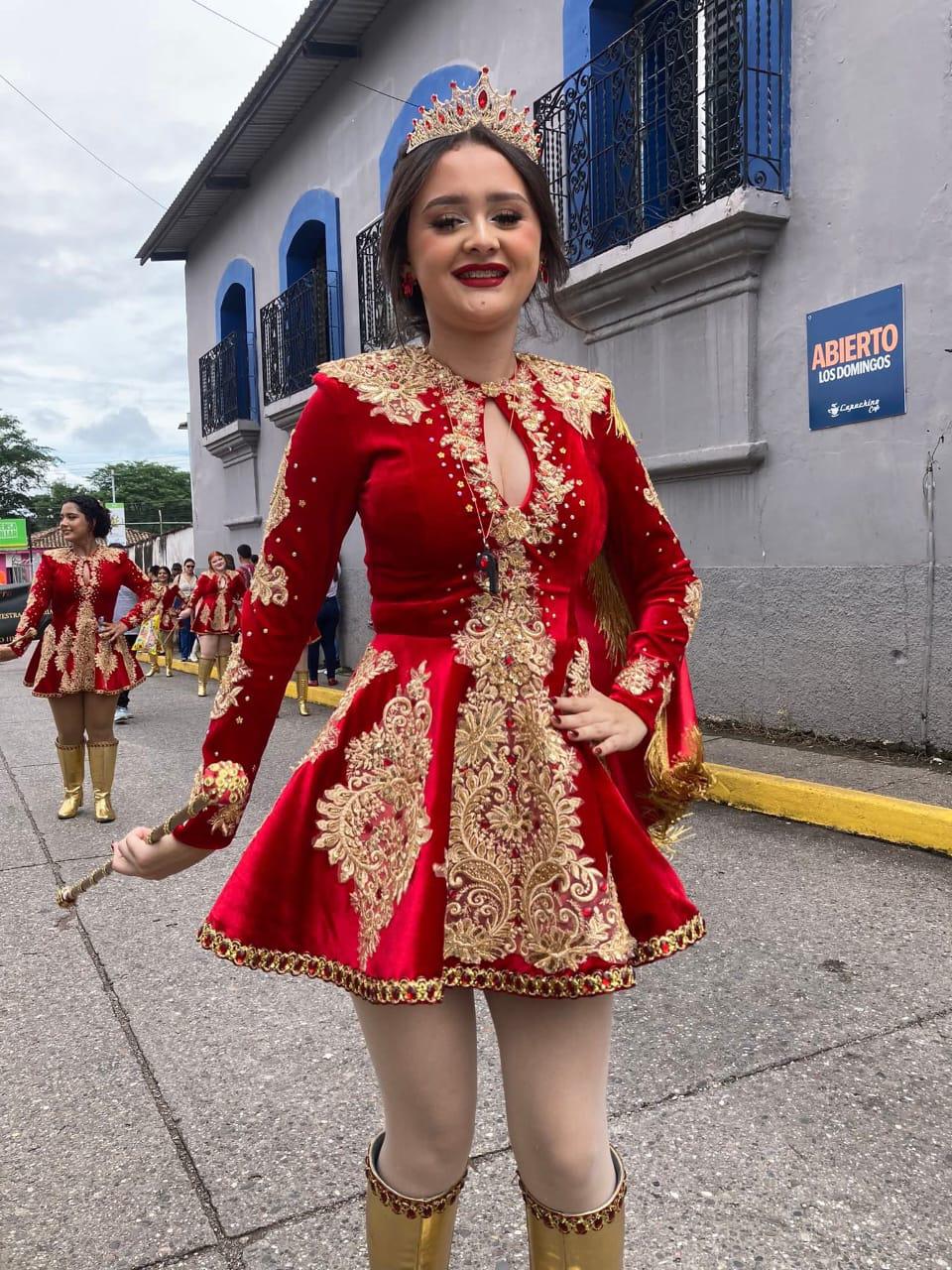 Santa Bárbara no se cansa de regalarnos mujeres bellas