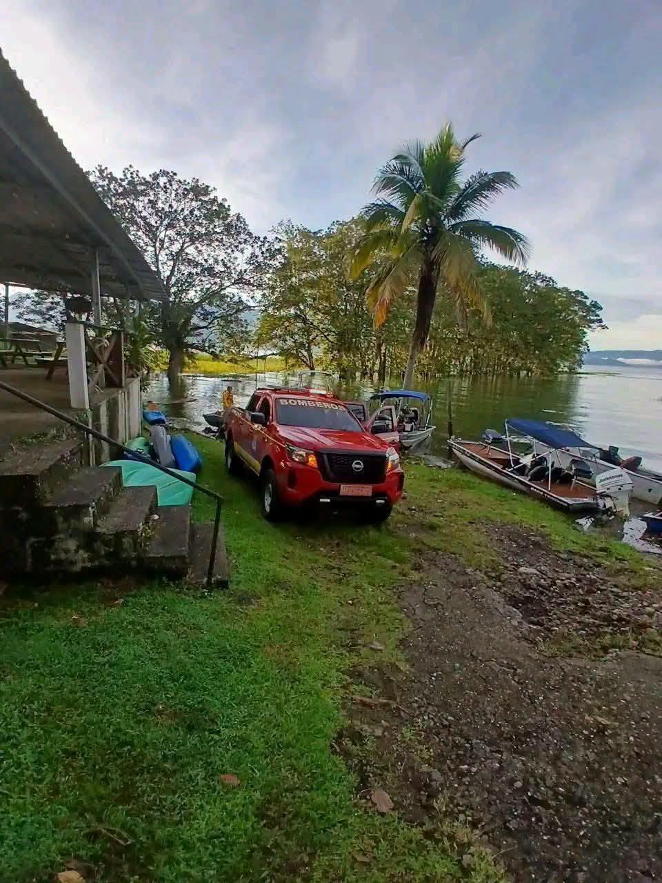Tres hondureños y un nicaragüense desaparecen en el Lago de Yojoa