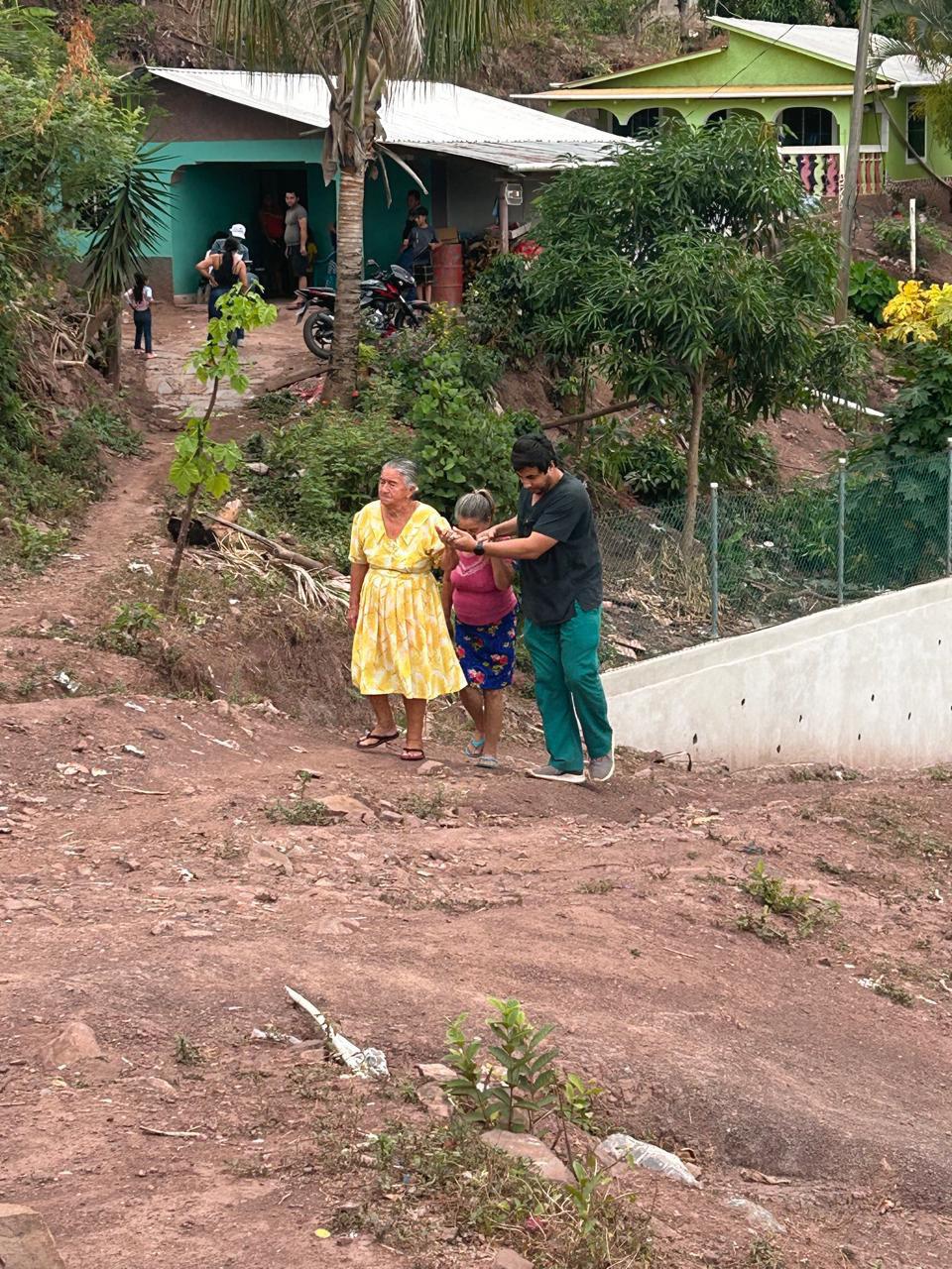 Joven médico urge de cirugía  para vencer el cáncer y apelan a solidaridad de hondureños