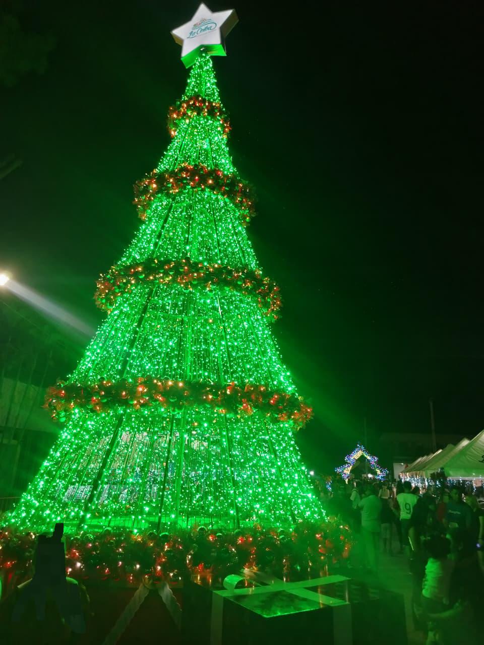 La Ceiba se viste de magia con la inauguración de la Villa Navideña