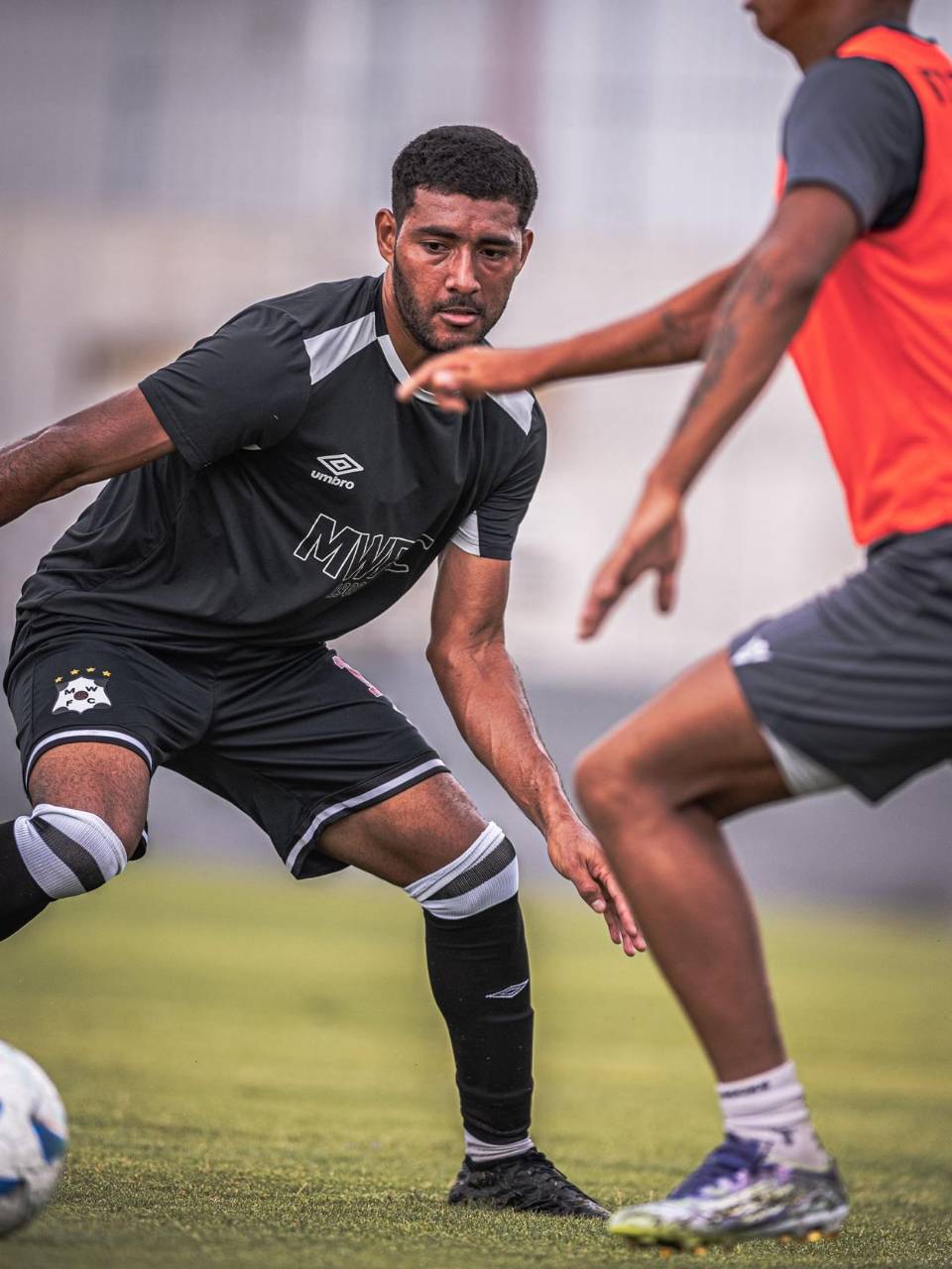 Darlin Mencía vive un buen momento en el fútbol uruguayo con el Montevideo Wanderers.