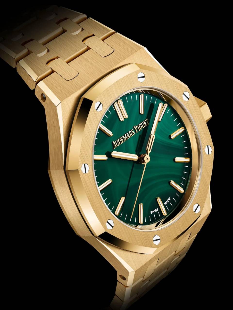 Imagel del reloj que Bad Bunny usó en el Halftime Show del Super Bowl 2026.